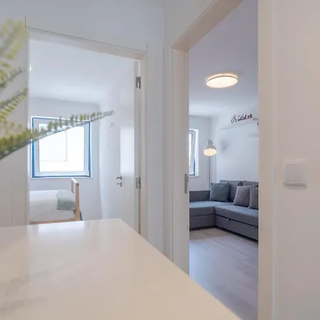 Seaside Balcony 50m To By Feel Apartament